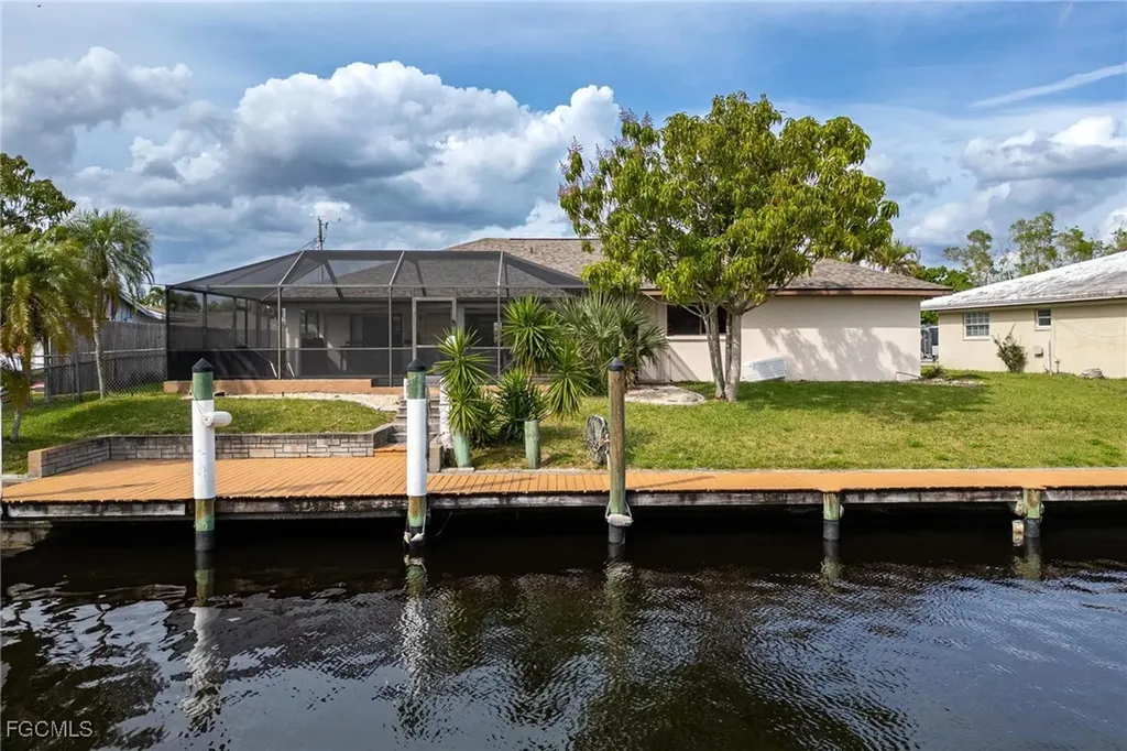 1719 W Bluewater Terrace North Fort Myers FL 33903