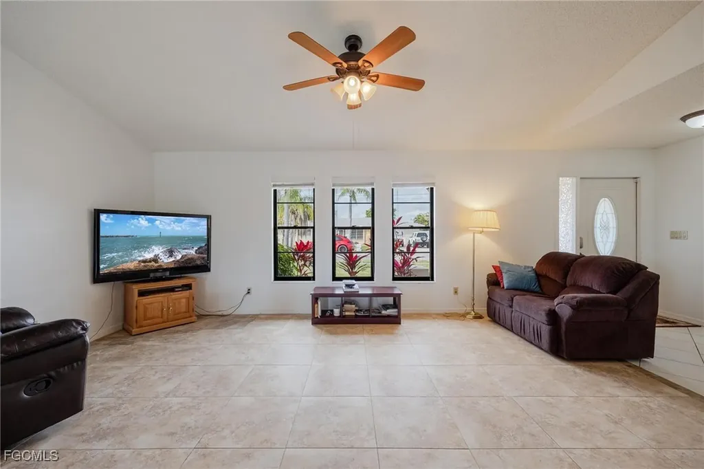 1719 W Bluewater Terrace North Fort Myers FL 33903