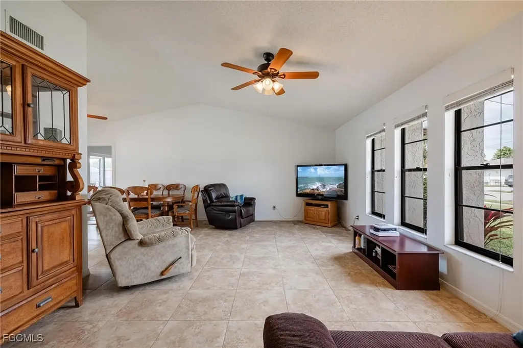 1719 W Bluewater Terrace North Fort Myers FL 33903