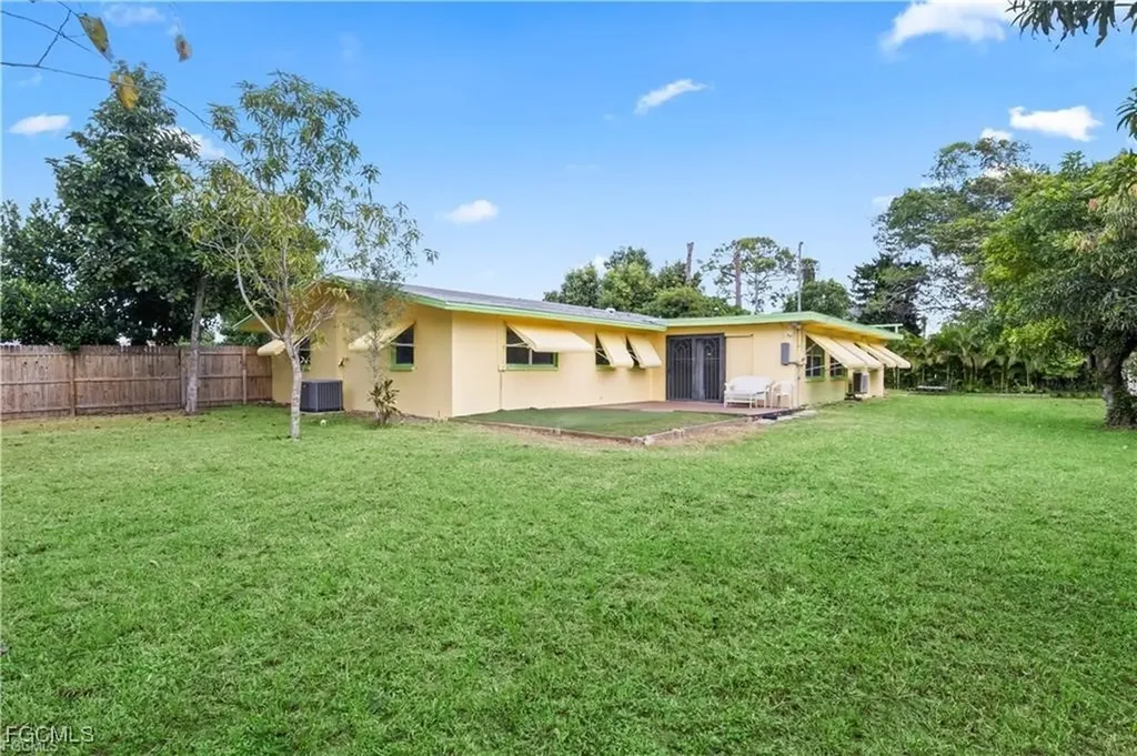 2248 Ephraim Avenue Fort Myers FL 33907