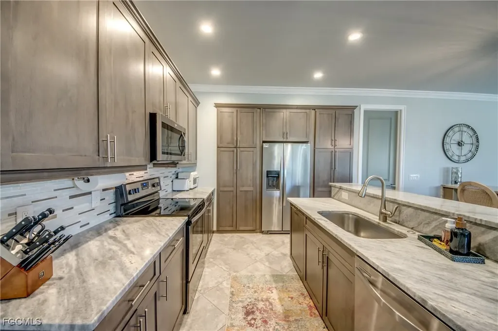 1821 SW 28th Lane Cape Coral FL 33914