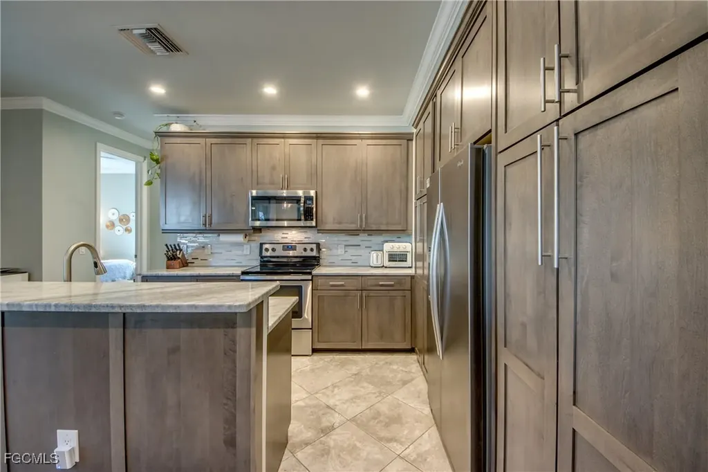 1821 SW 28th Lane Cape Coral FL 33914