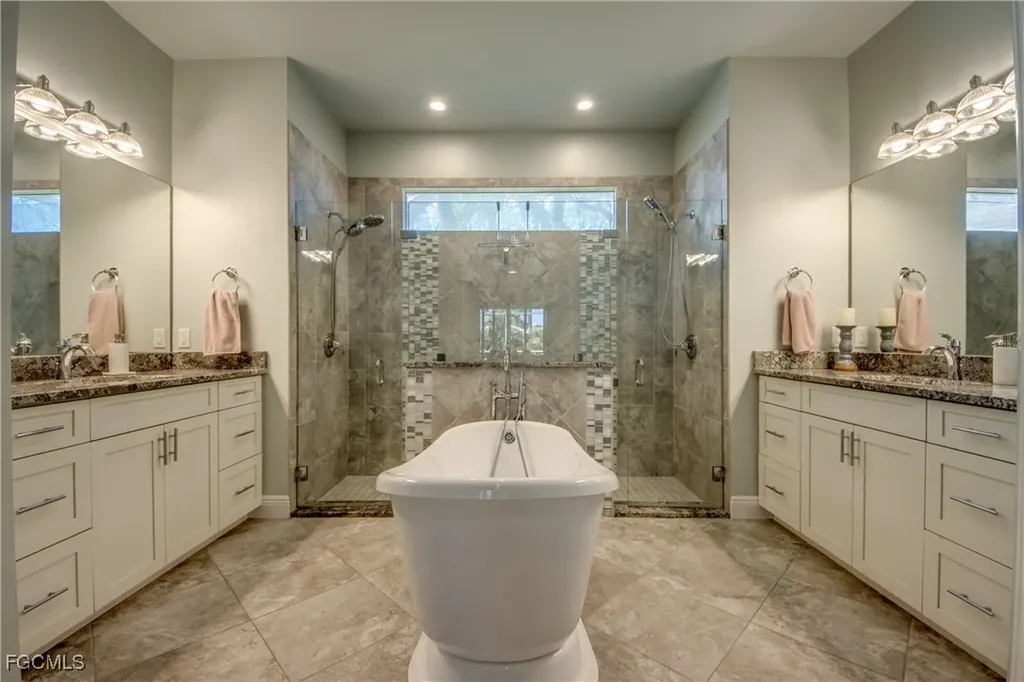 1821 SW 28th Lane Cape Coral FL 33914