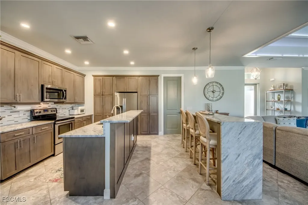 1821 SW 28th Lane Cape Coral FL 33914
