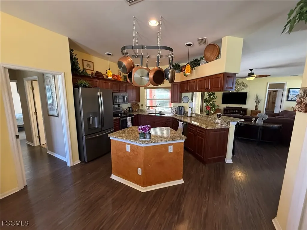 3619 SW 6th Avenue Cape Coral FL 33914