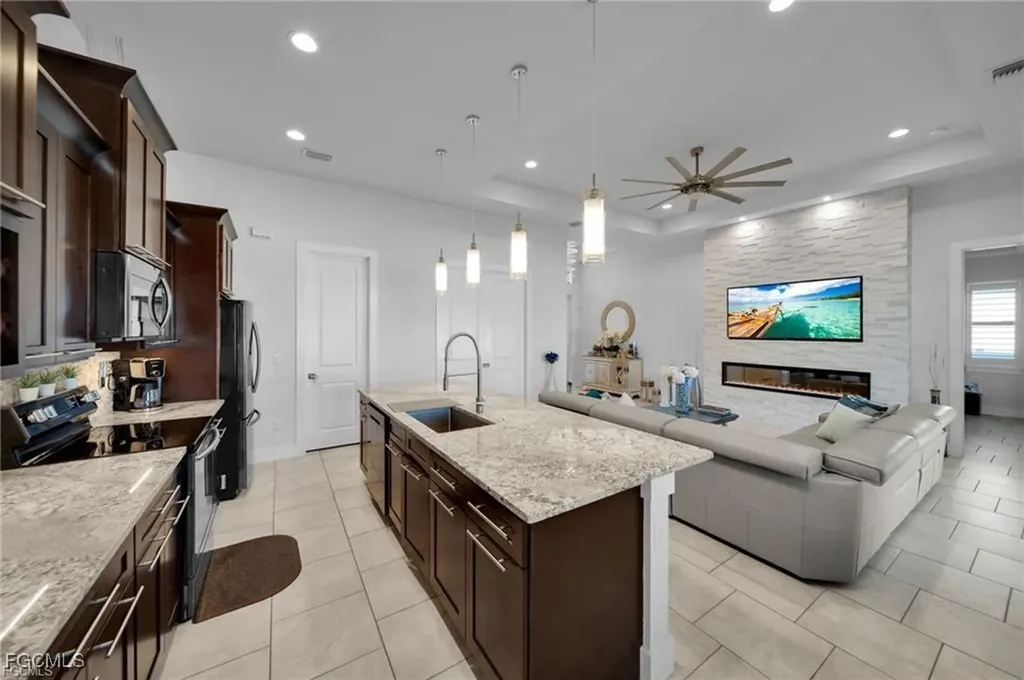 3246 NW 21st Terrace Cape Coral FL 33993