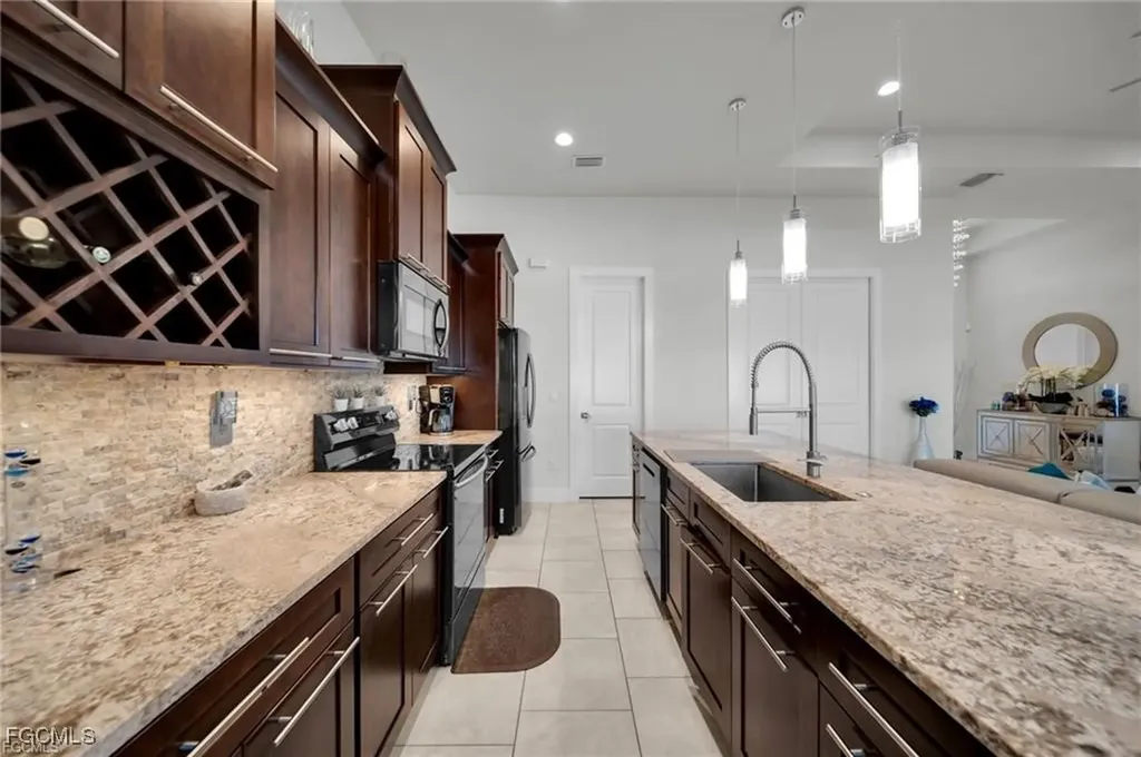 3246 NW 21st Terrace Cape Coral FL 33993