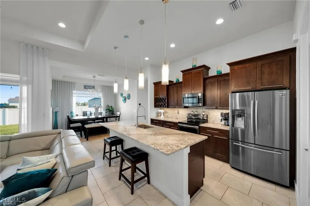 3246 NW 21st Terrace Cape Coral FL 33993