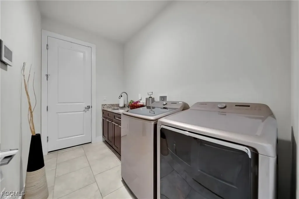 3246 NW 21st Terrace Cape Coral FL 33993