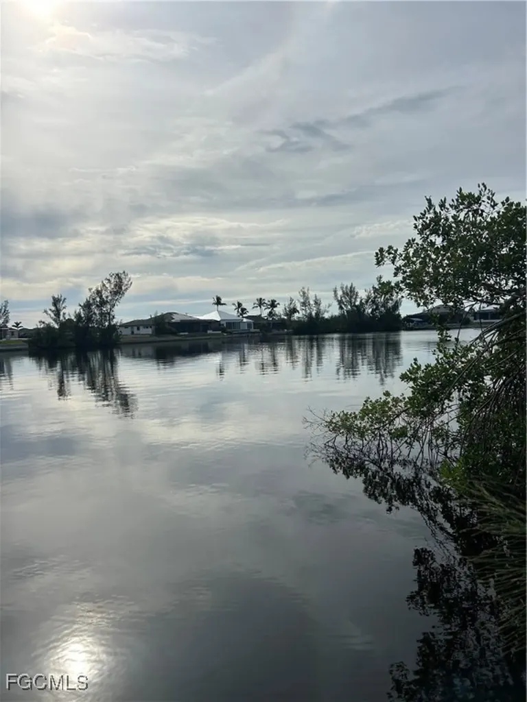 2319 NW 44th Place Cape Coral FL 33993