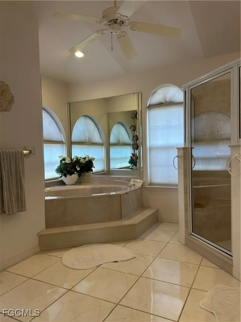 2002 SE 28th Street Cape Coral FL 33904