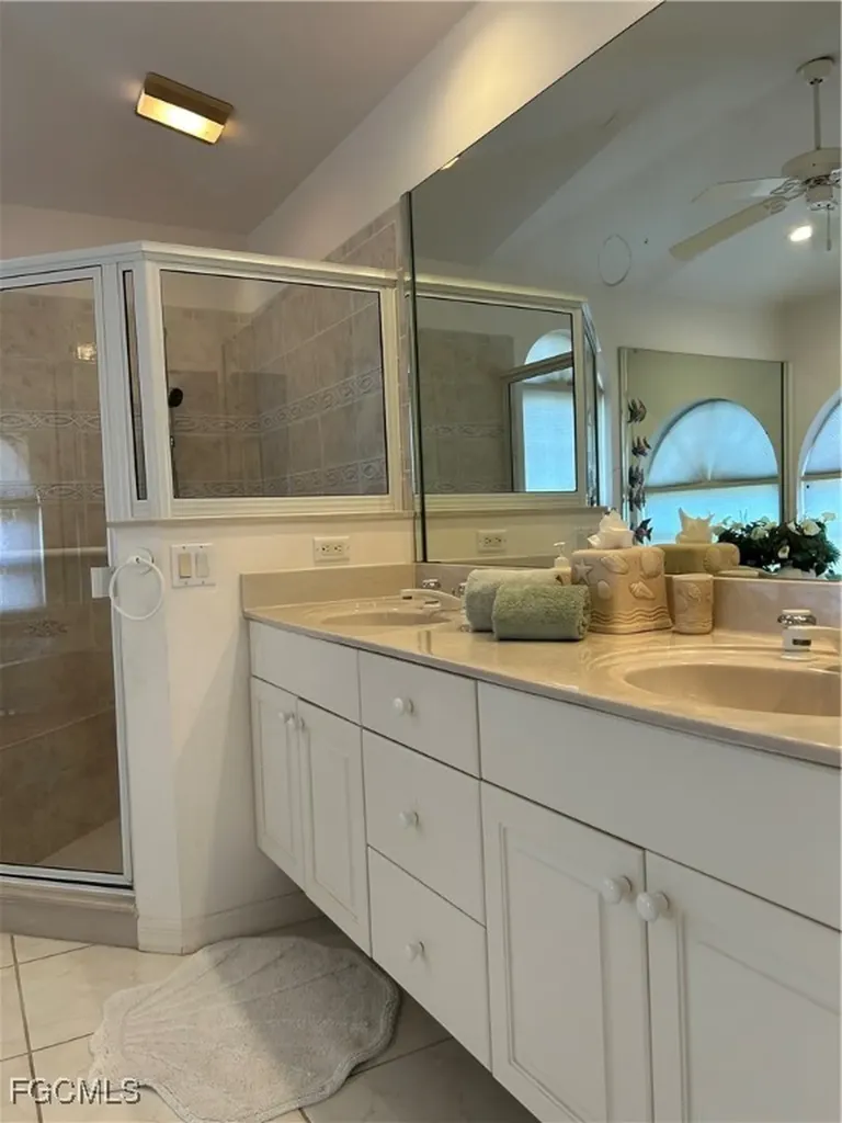 2002 SE 28th Street Cape Coral FL 33904
