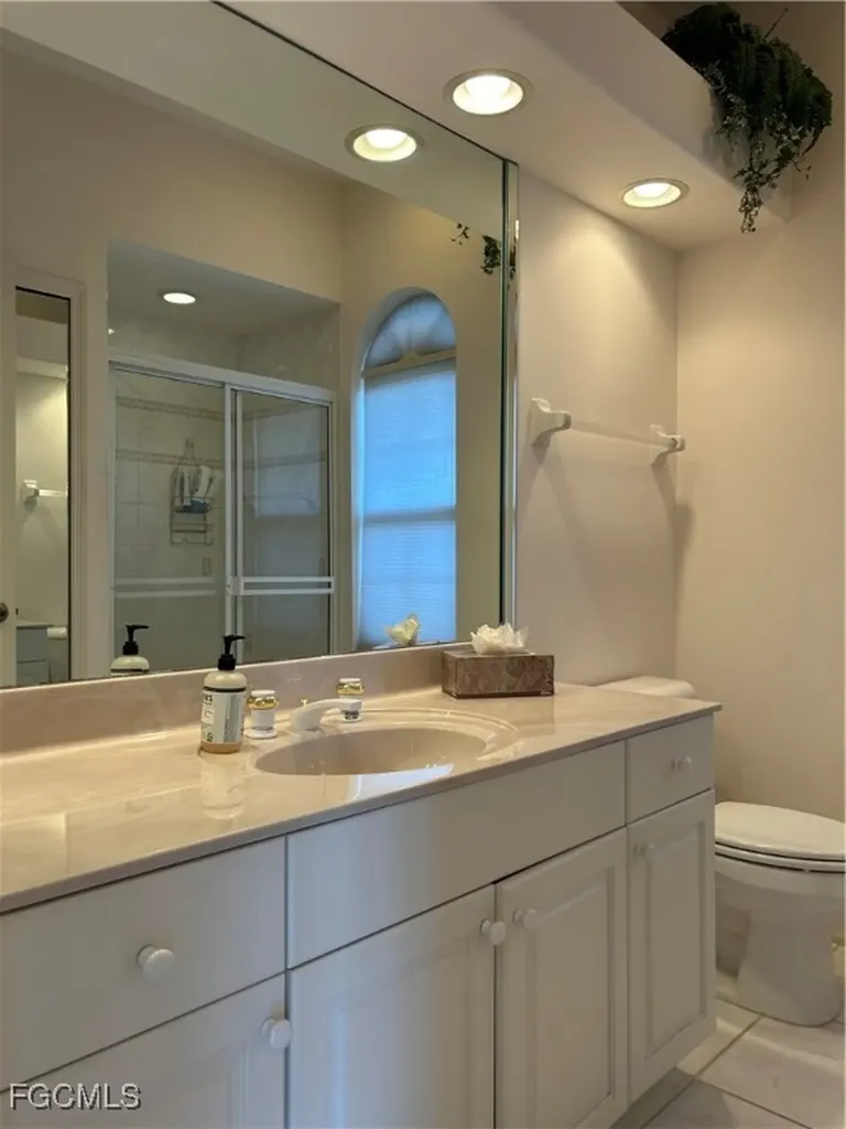 2002 SE 28th Street Cape Coral FL 33904