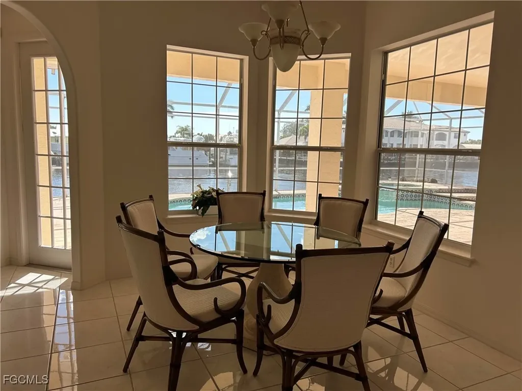 2002 SE 28th Street Cape Coral FL 33904