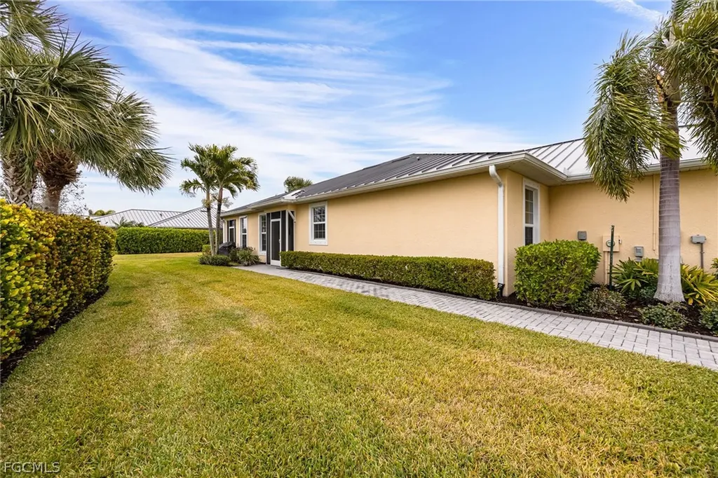 2613 Anguilla Drive Cape Coral FL 33991
