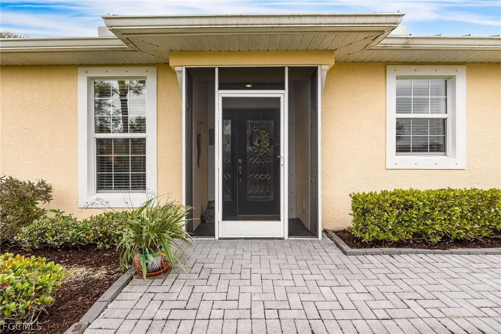 2613 Anguilla Drive Cape Coral FL 33991