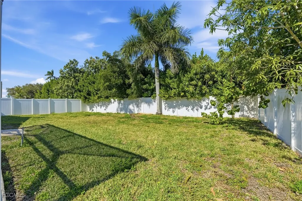 3835 Harold Avenue Fort Myers FL 33901