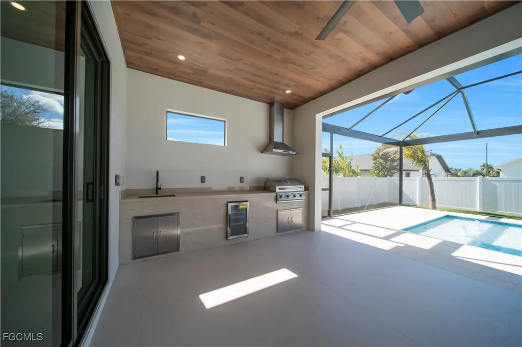 4006 SW 25th Court Cape Coral FL 33914