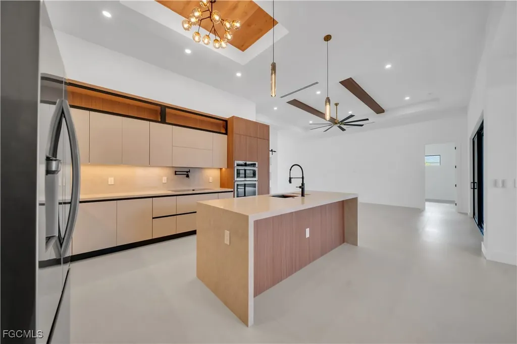 4006 SW 25th Court Cape Coral FL 33914