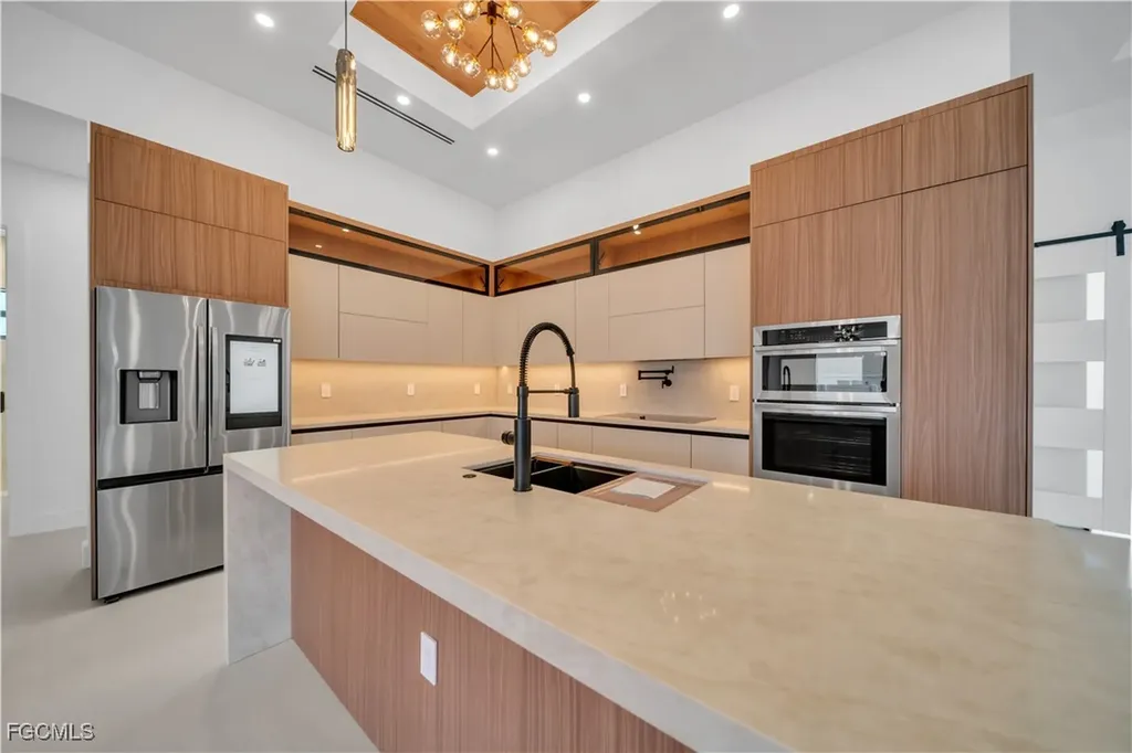 4006 SW 25th Court Cape Coral FL 33914