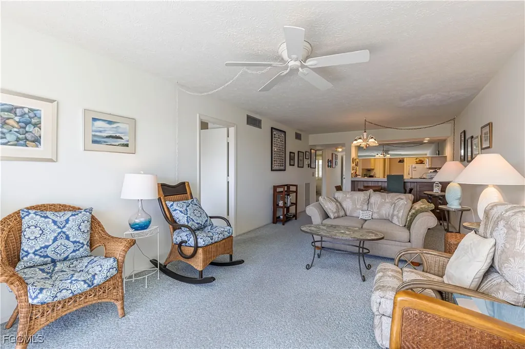 4549 SE 5th Place Cape Coral FL 33904
