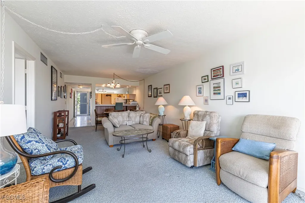 4549 SE 5th Place Cape Coral FL 33904