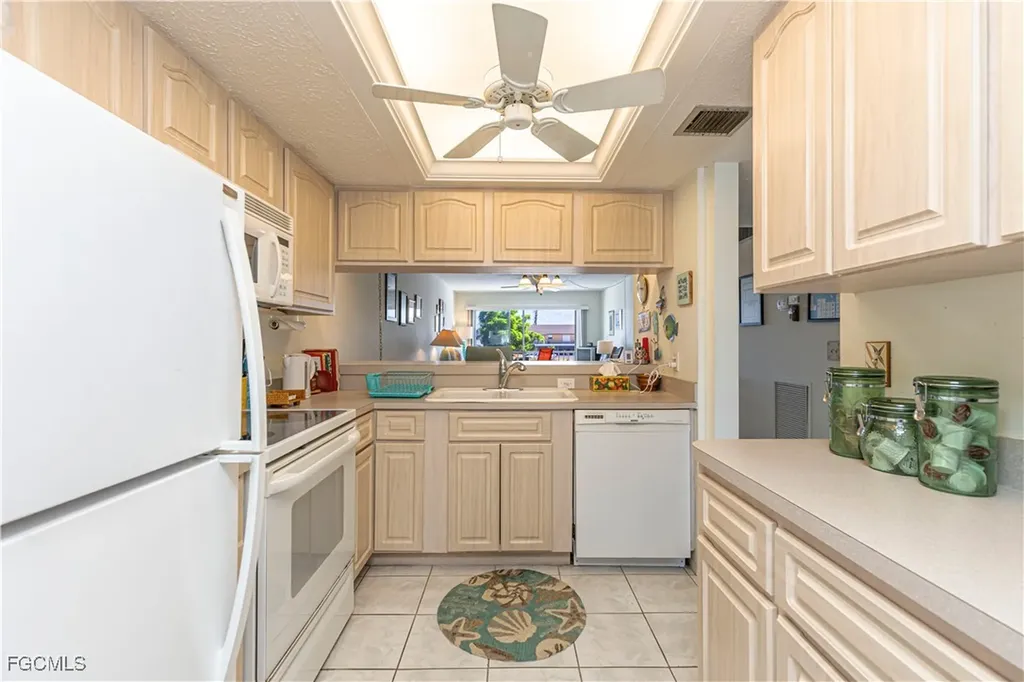 4549 SE 5th Place Cape Coral FL 33904