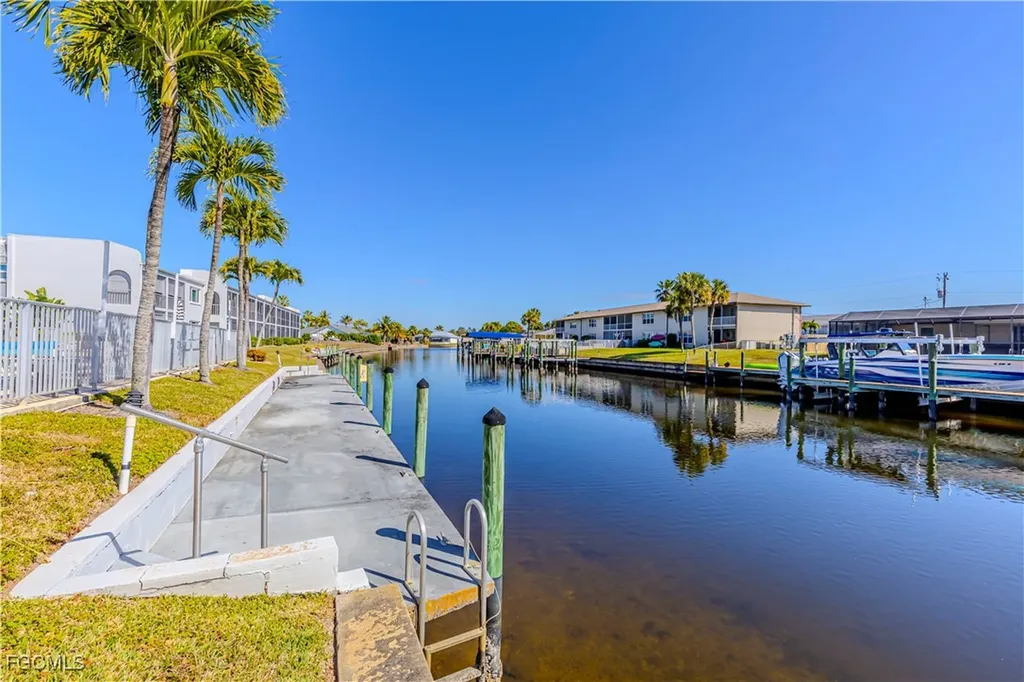 4549 SE 5th Place Cape Coral FL 33904