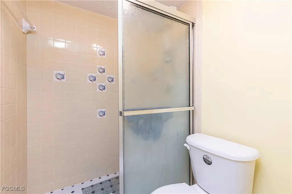 4549 SE 5th Place Cape Coral FL 33904