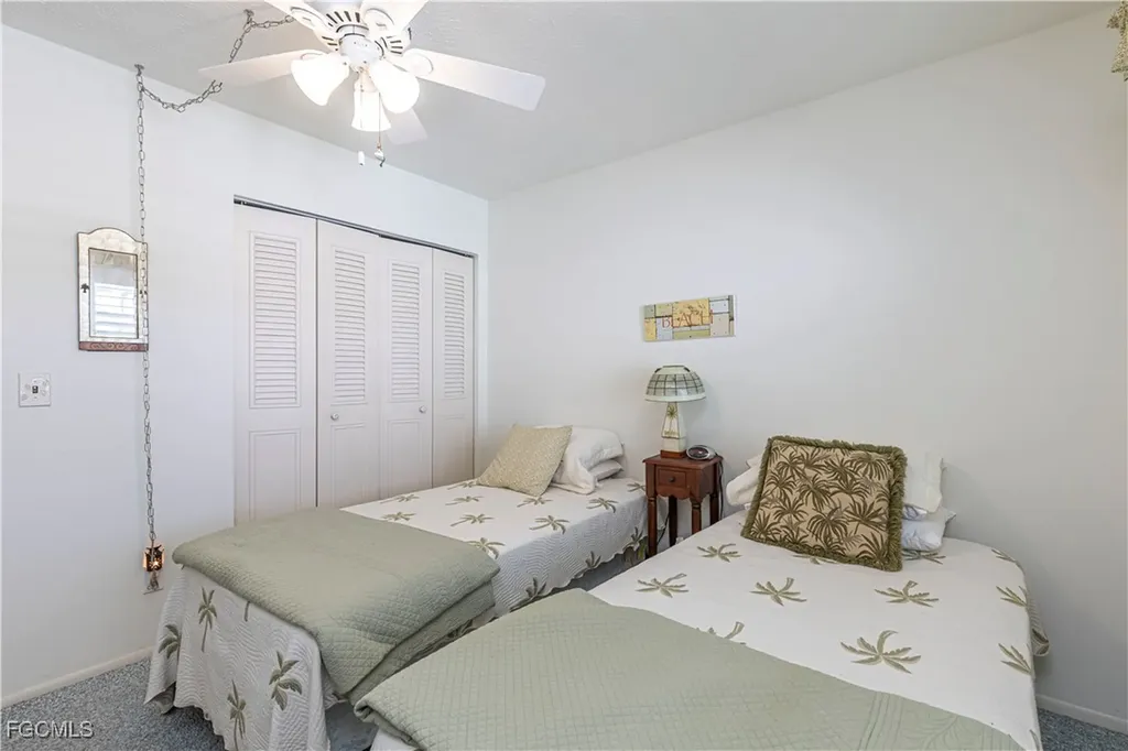 4549 SE 5th Place Cape Coral FL 33904