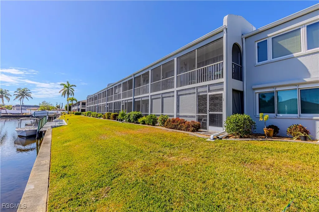 4549 SE 5th Place Cape Coral FL 33904