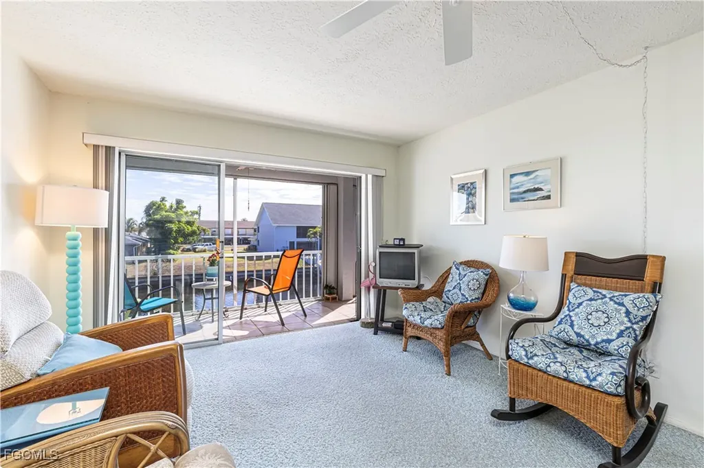 4549 SE 5th Place Cape Coral FL 33904