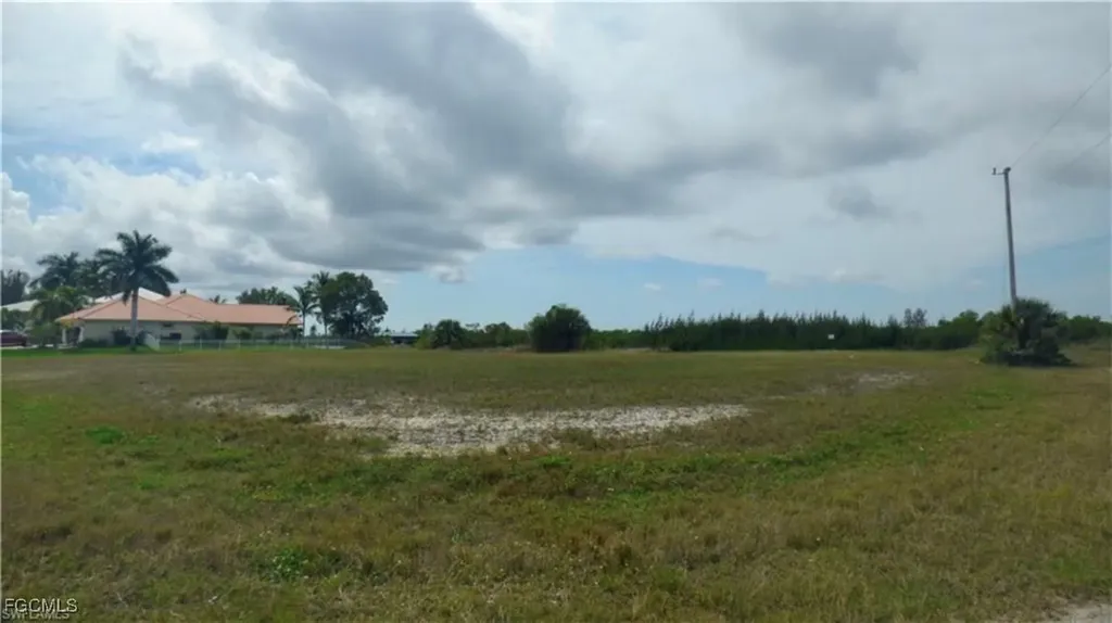 2320 NW 44th Place Cape Coral FL 33993