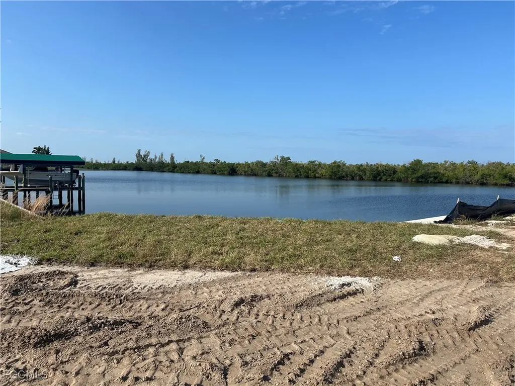 2320 NW 44th Place Cape Coral FL 33993