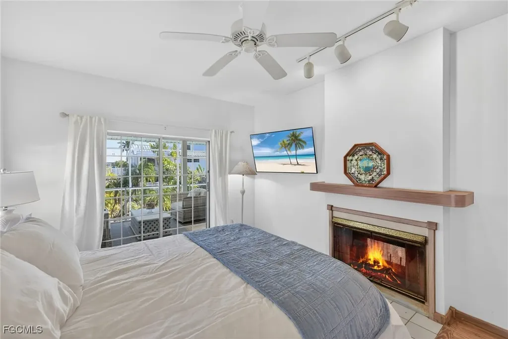 556 Sea Oats Drive Sanibel FL 33957