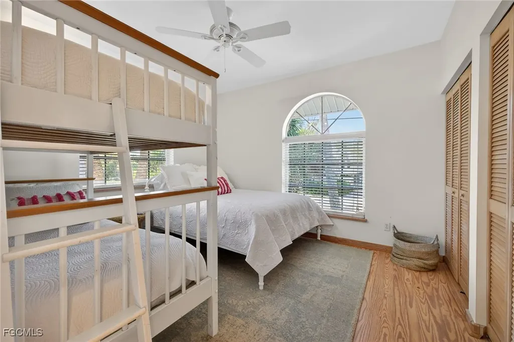 556 Sea Oats Drive Sanibel FL 33957