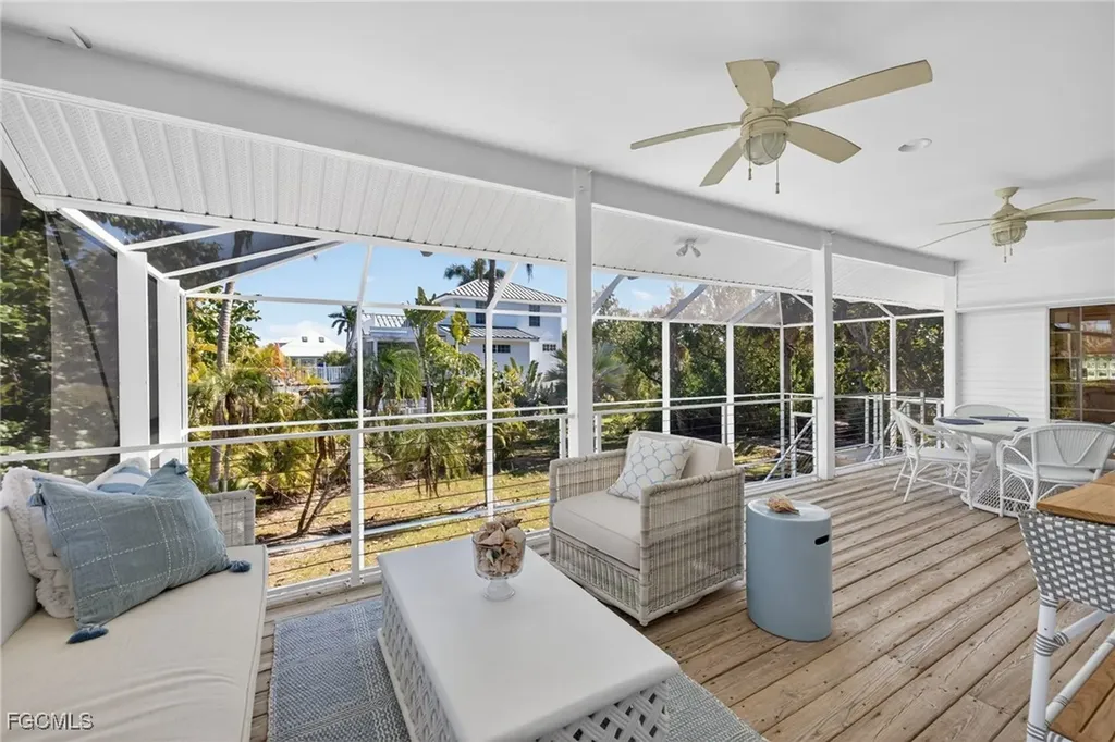 556 Sea Oats Drive Sanibel FL 33957