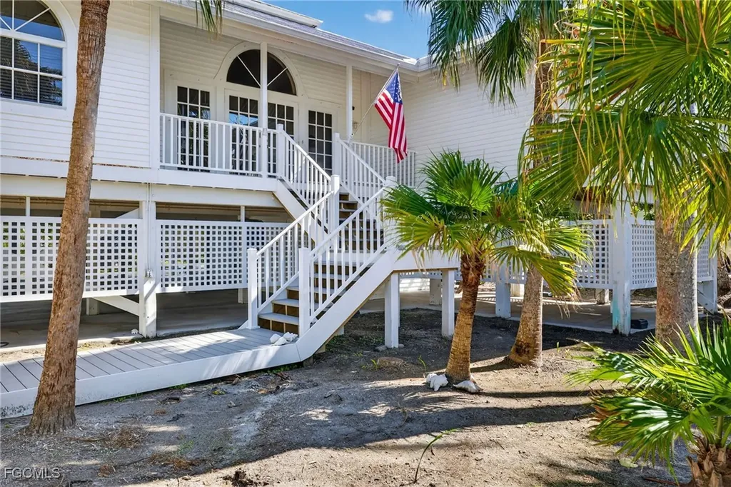 556 Sea Oats Drive Sanibel FL 33957