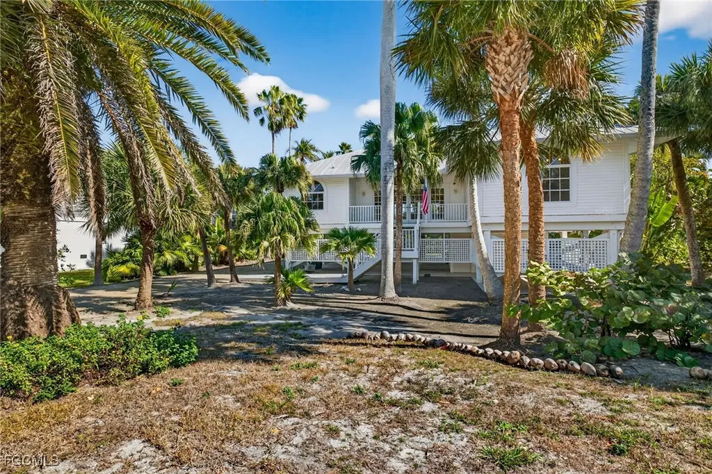 556 Sea Oats Drive Sanibel FL 33957