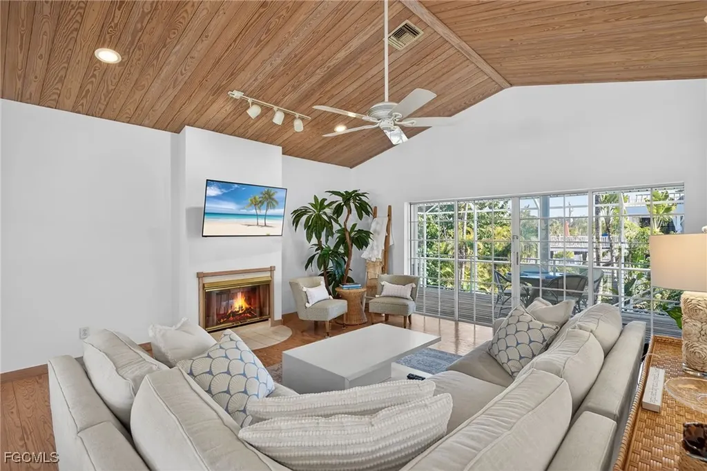 556 Sea Oats Drive Sanibel FL 33957