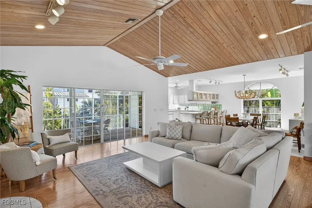 556 Sea Oats Drive Sanibel FL 33957