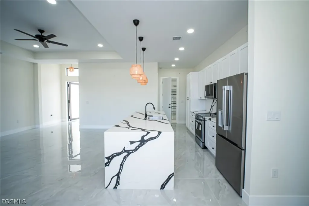 2903 E 17th Street Lehigh Acres FL 33972