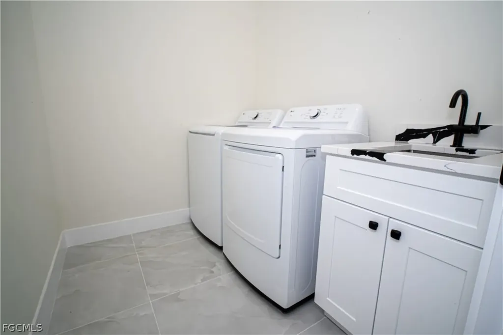 2903 E 17th Street Lehigh Acres FL 33972
