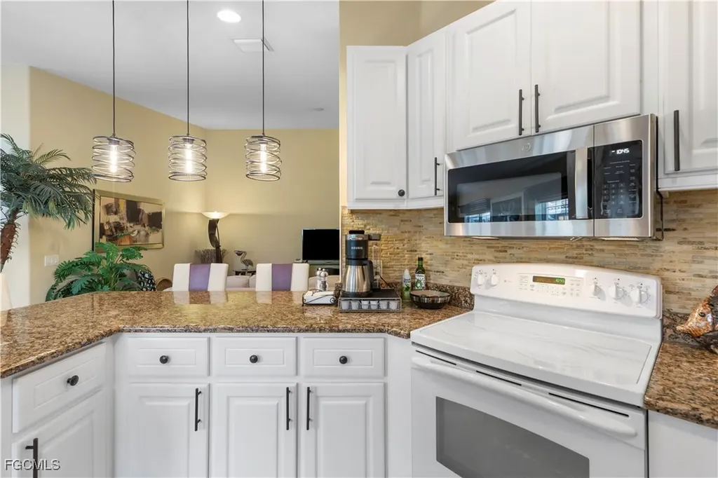 15382 Queen Angel Way Bonita Springs FL 34135