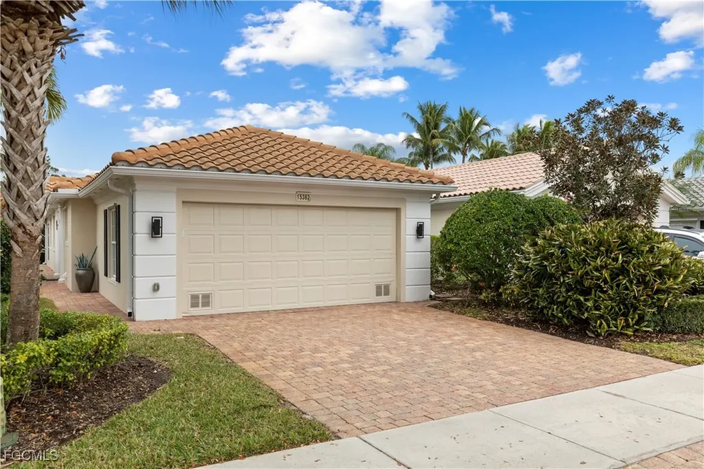 15382 Queen Angel Way Bonita Springs FL 34135