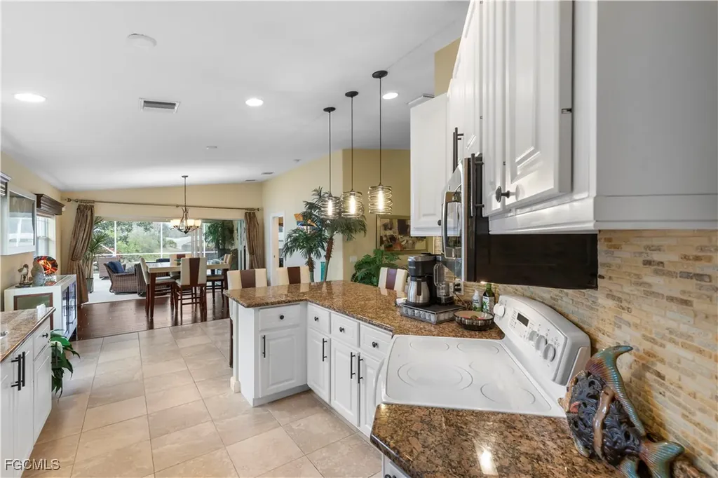 15382 Queen Angel Way Bonita Springs FL 34135