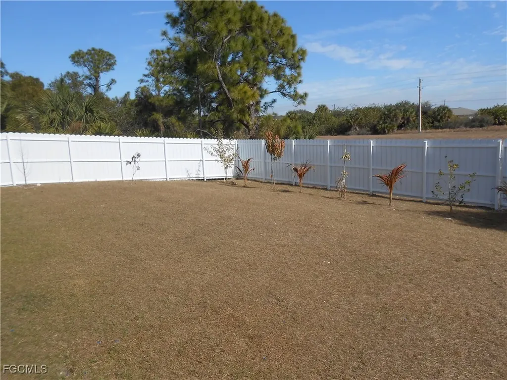 6033 Kumquat Circle Labelle FL 33935