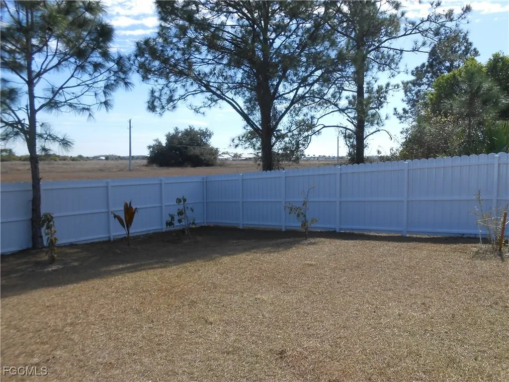 6033 Kumquat Circle Labelle FL 33935