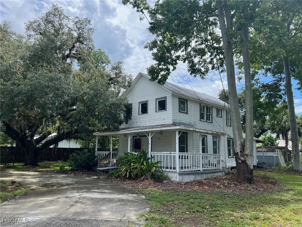 253 S Cypress Street Labelle FL 33935