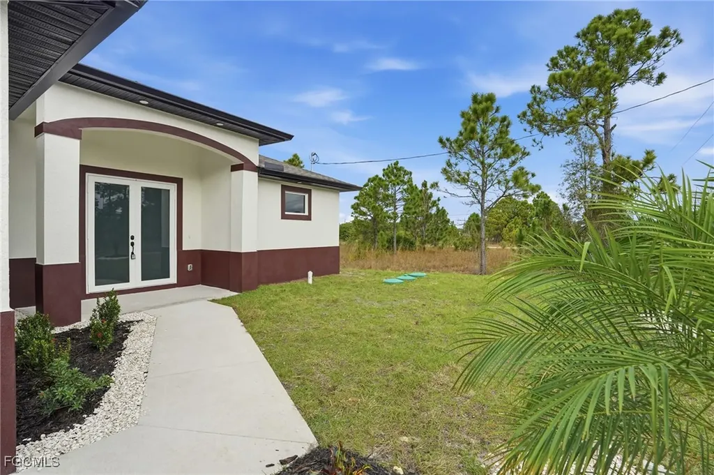 1042 Marshall Avenue S Lehigh Acres FL 33974